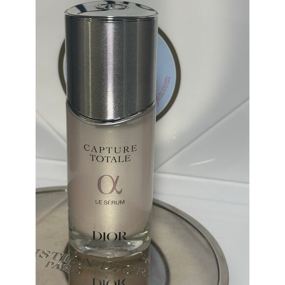 Dior Capture Totale Youth Revealing Le Serum - Face & Neck- 50 mL - NEW.  No box - Picture 1 of 3
